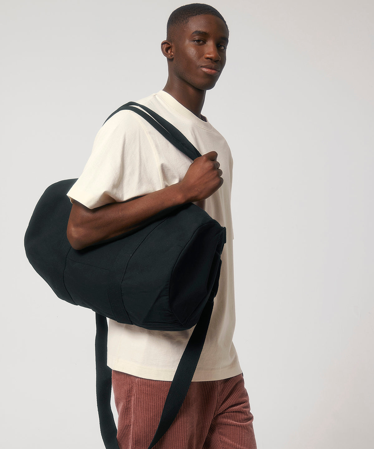 Stanley/Stella Duffle bag with canvas fabric (STAU892) Black