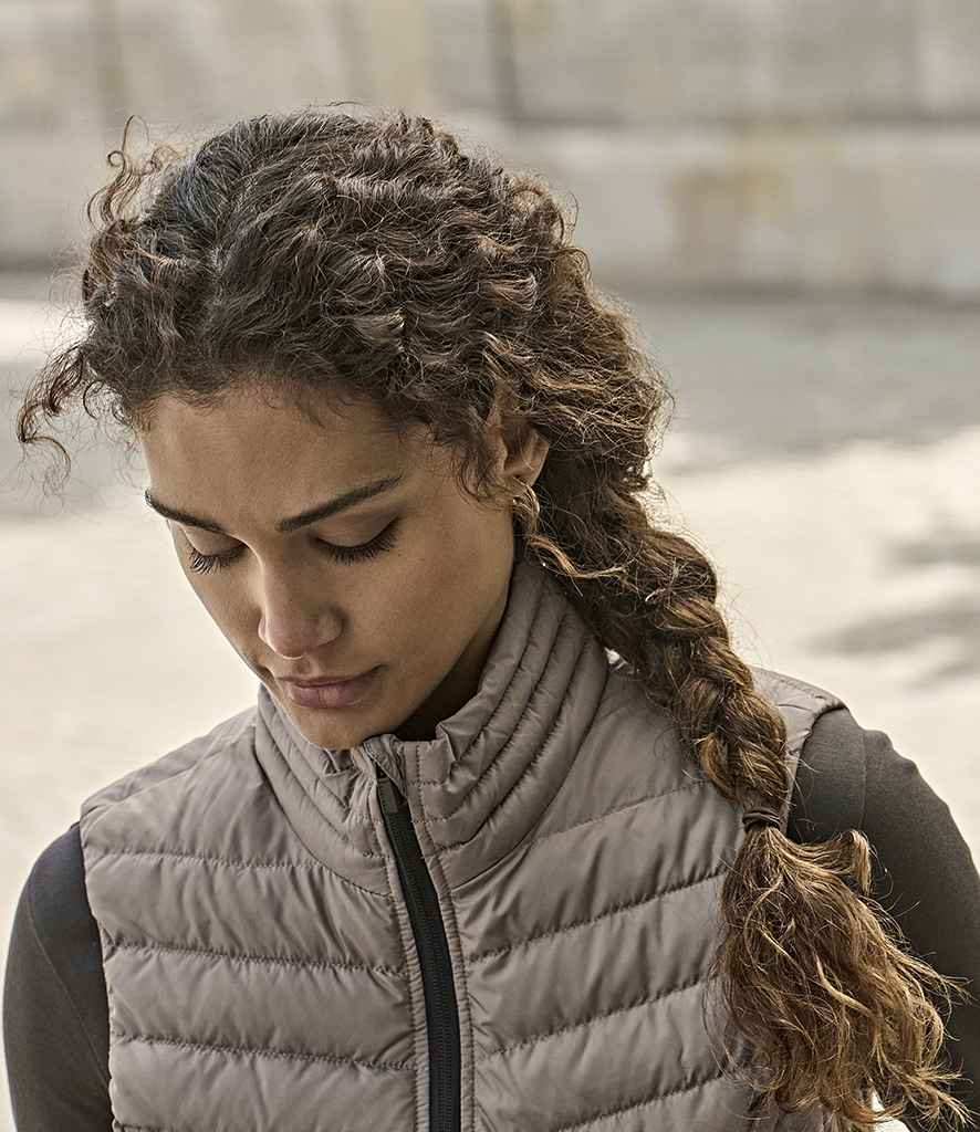 Tee Jays Ladies Zepelin Padded Bodywarmer - model image