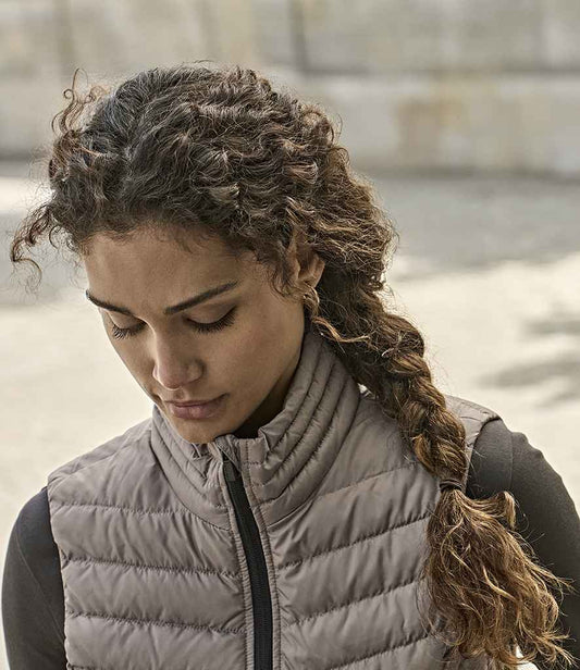 Tee Jays Ladies Zepelin Padded Bodywarmer - model image