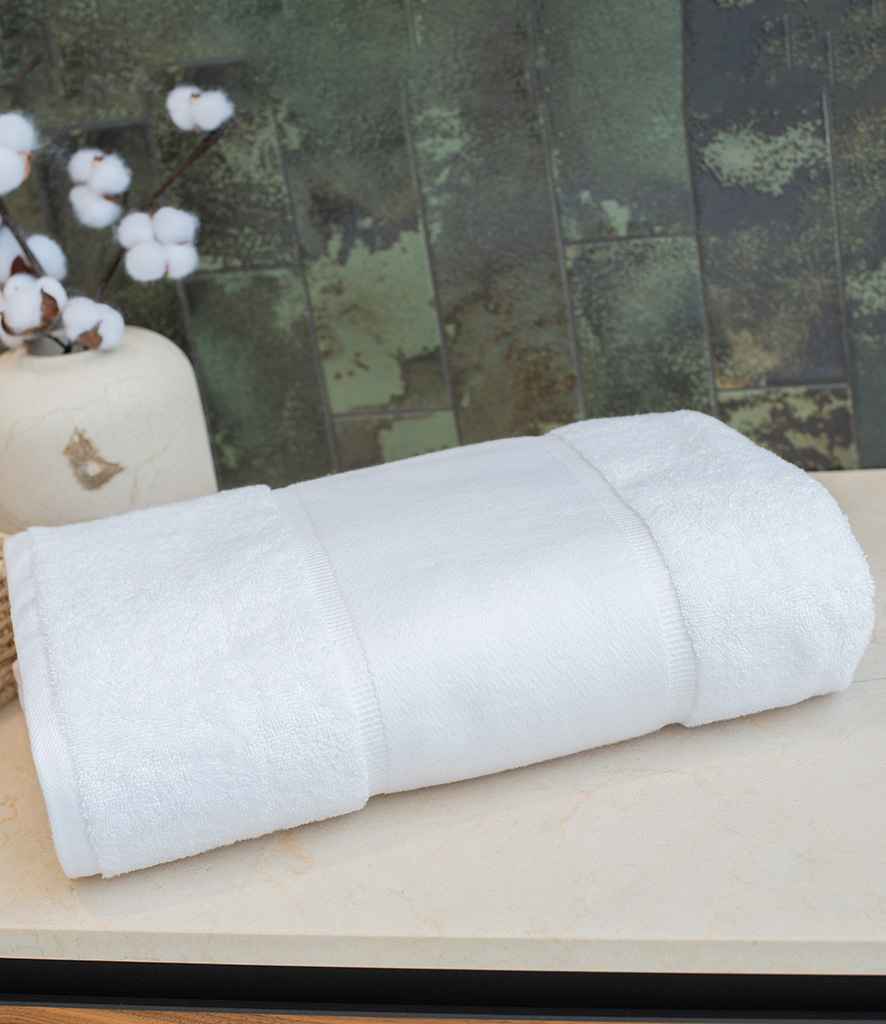 Towel City Organic Printable Border Bath Sheet - model image