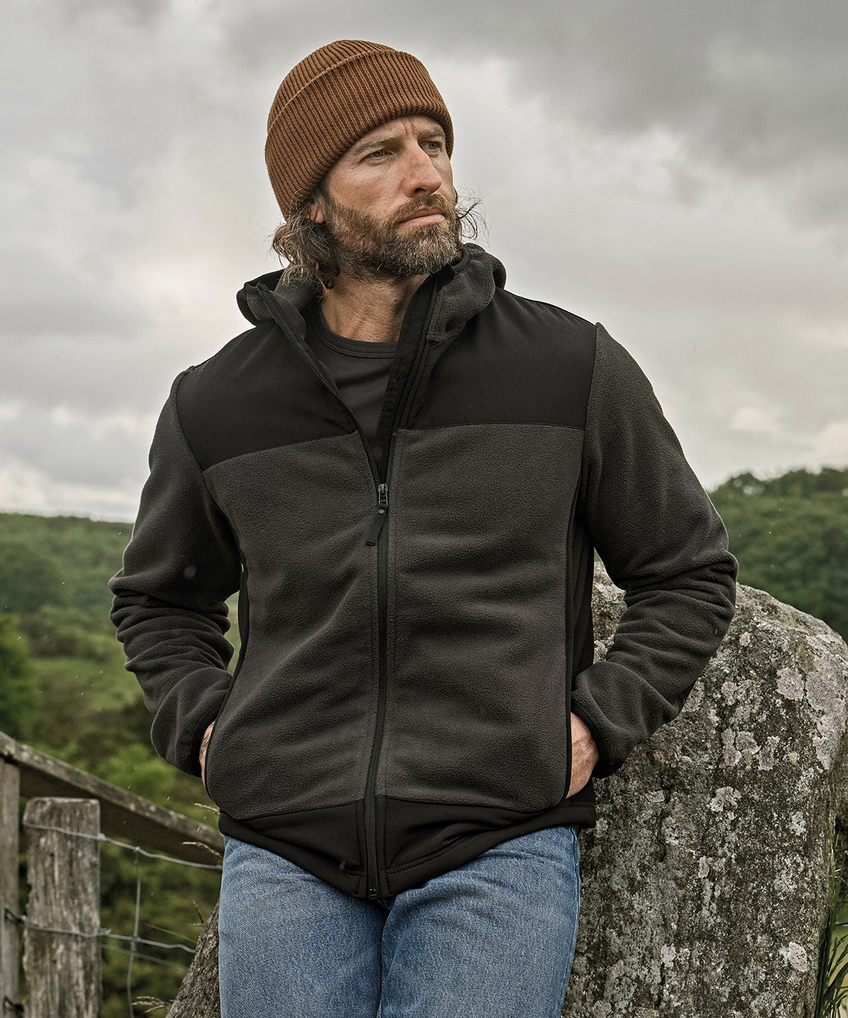 Tee Jays Mountain hooded fleece (9124) Asphalt/Black