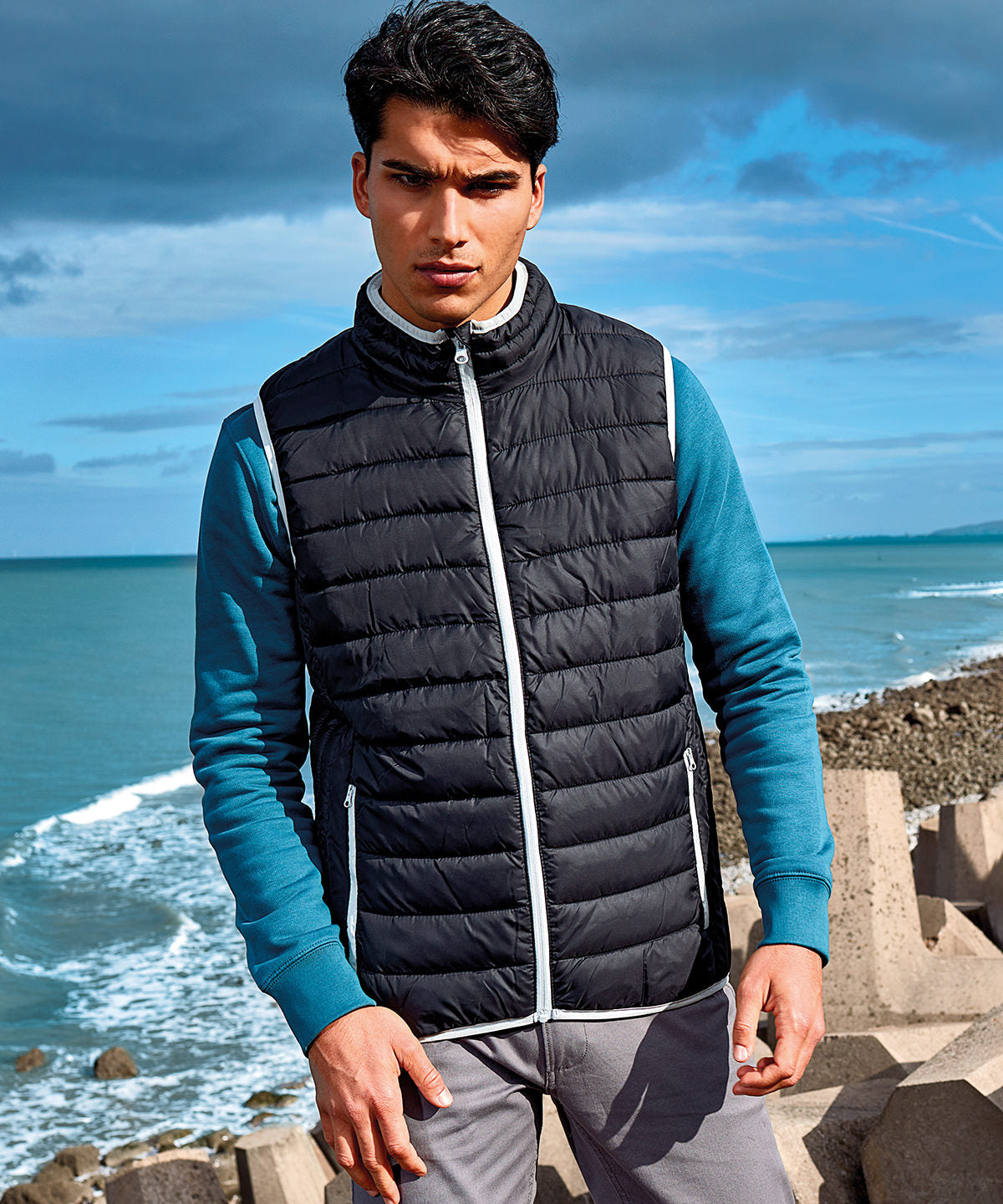 2786 Traverse padded gilet Black/Light Grey