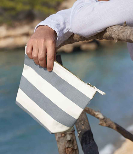 Westford Mill Nautical Accessory Bag - model image