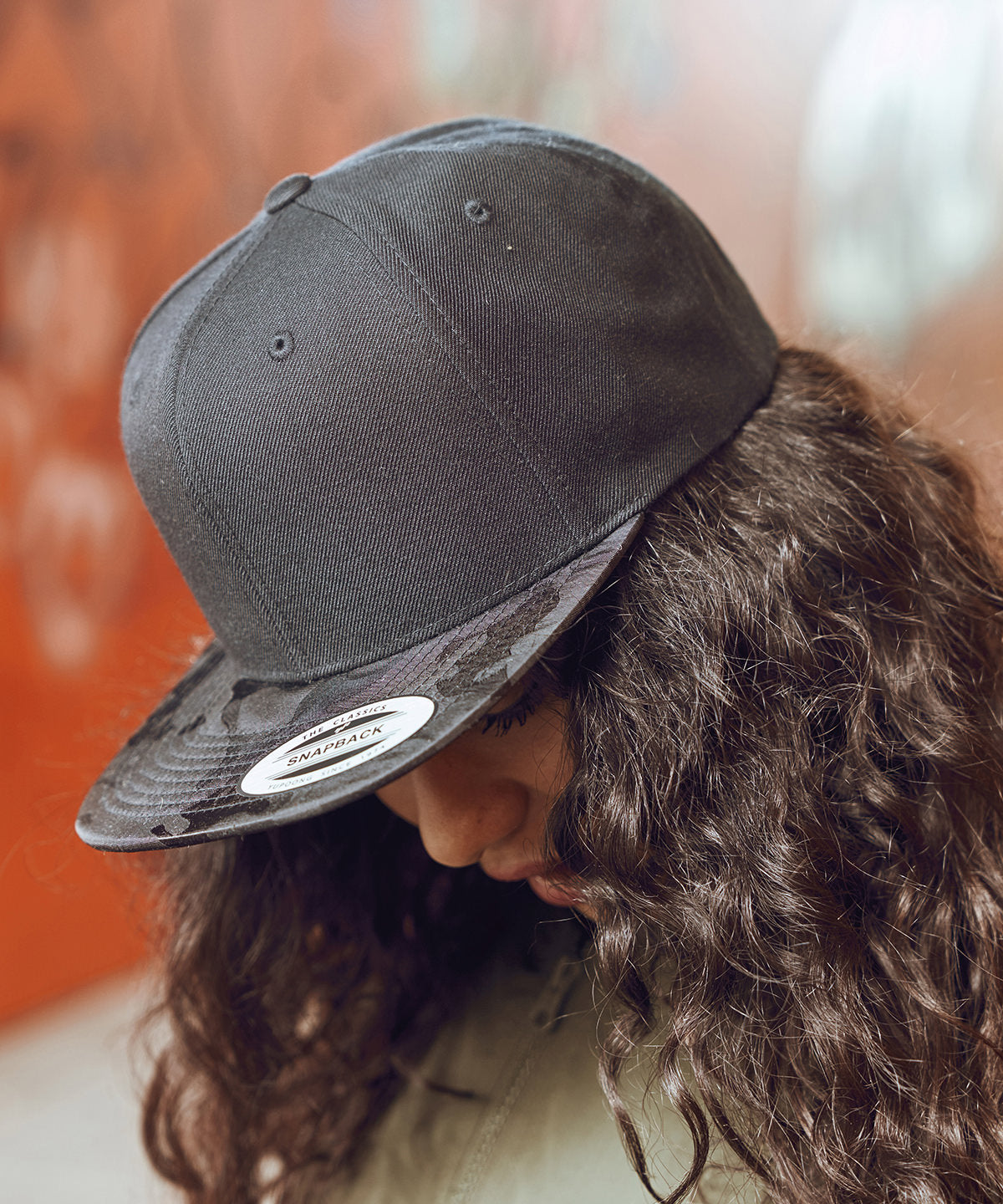 Flexfit / Yupoong Camo visor snapback (6089CV) Black Camo